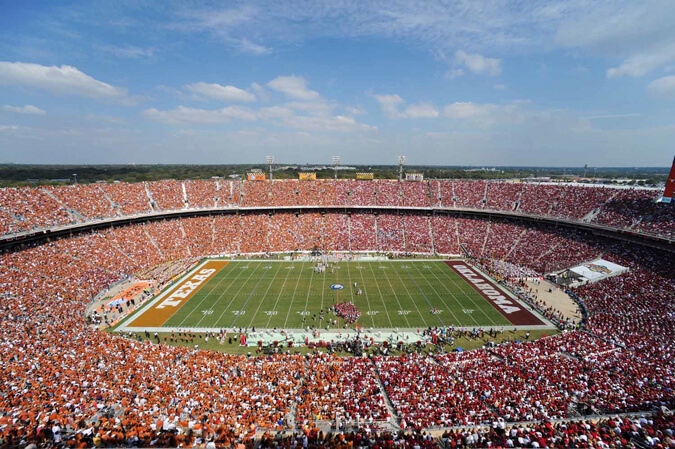 Fans pack Cotton Bowl Stadium for 2020 NHL Winter Classic