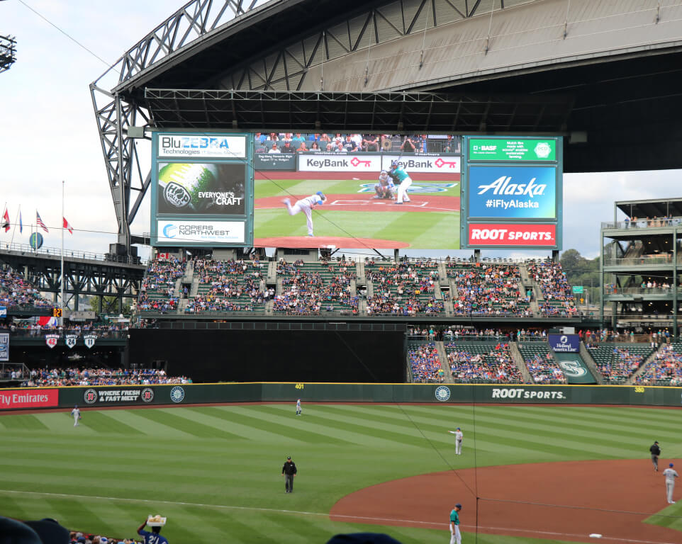 Where do the Seattle Mariners play baseball?