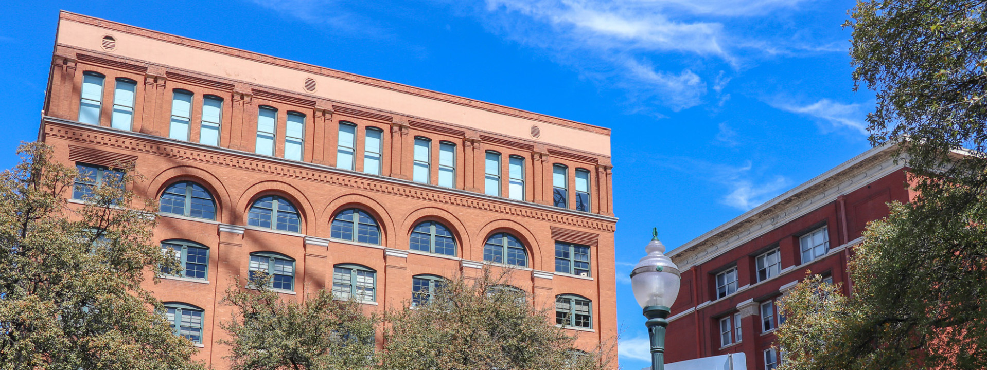 JFK Sixth Floor Museum At Dealey Plaza 