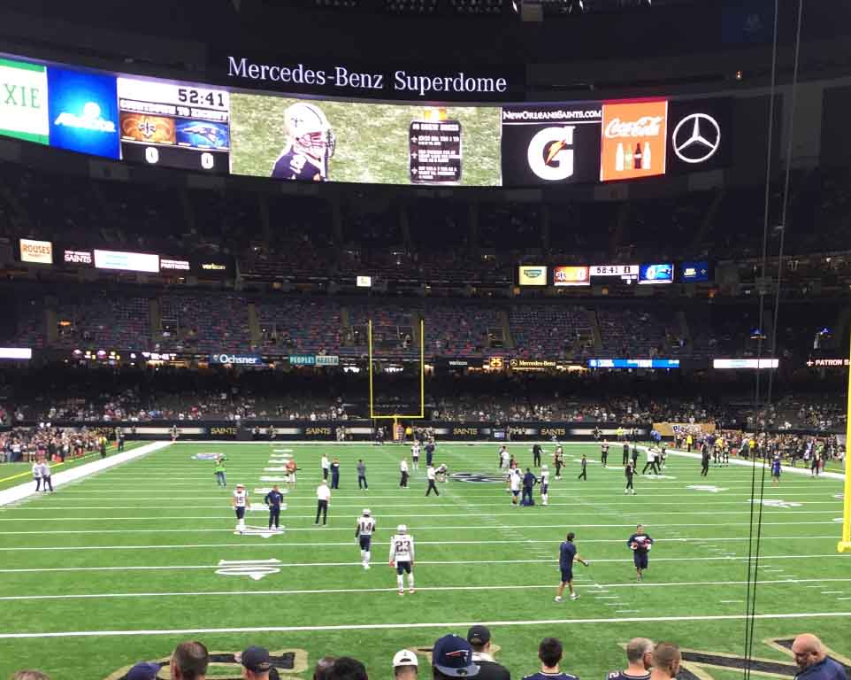Where do the New Orleans Saints play football?