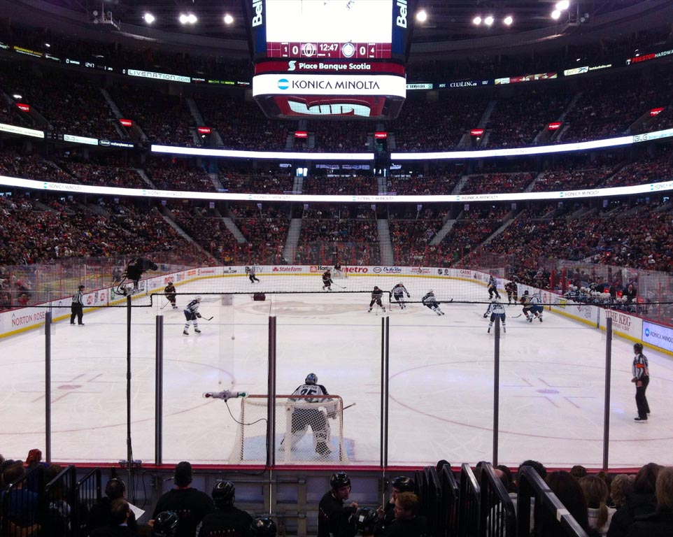 Where do the Ottawa Senators play hockey? 