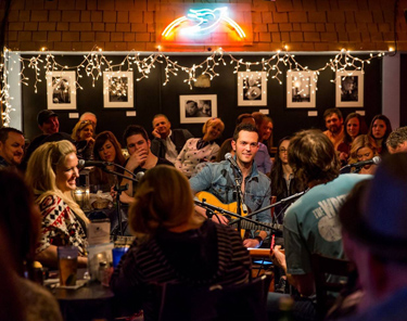 Where to Eat In Nashville - The Bluebird Cafe