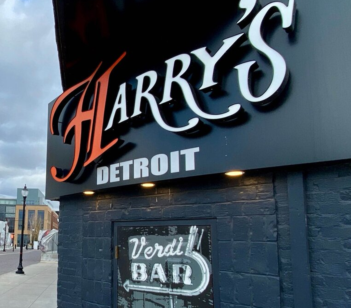 Where to Eat In Detroit - Harry's Detroit