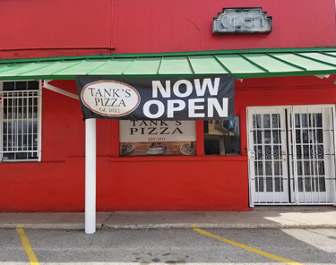 Where to Eat In San Antonio - Tanks Pizza