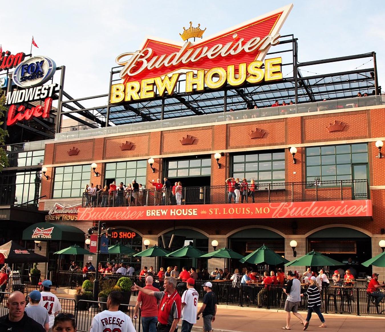 Where To Eat In St. Louis - Budweiser Brew House