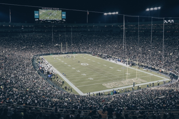 Top 10 Bucket List NFL Stadiums